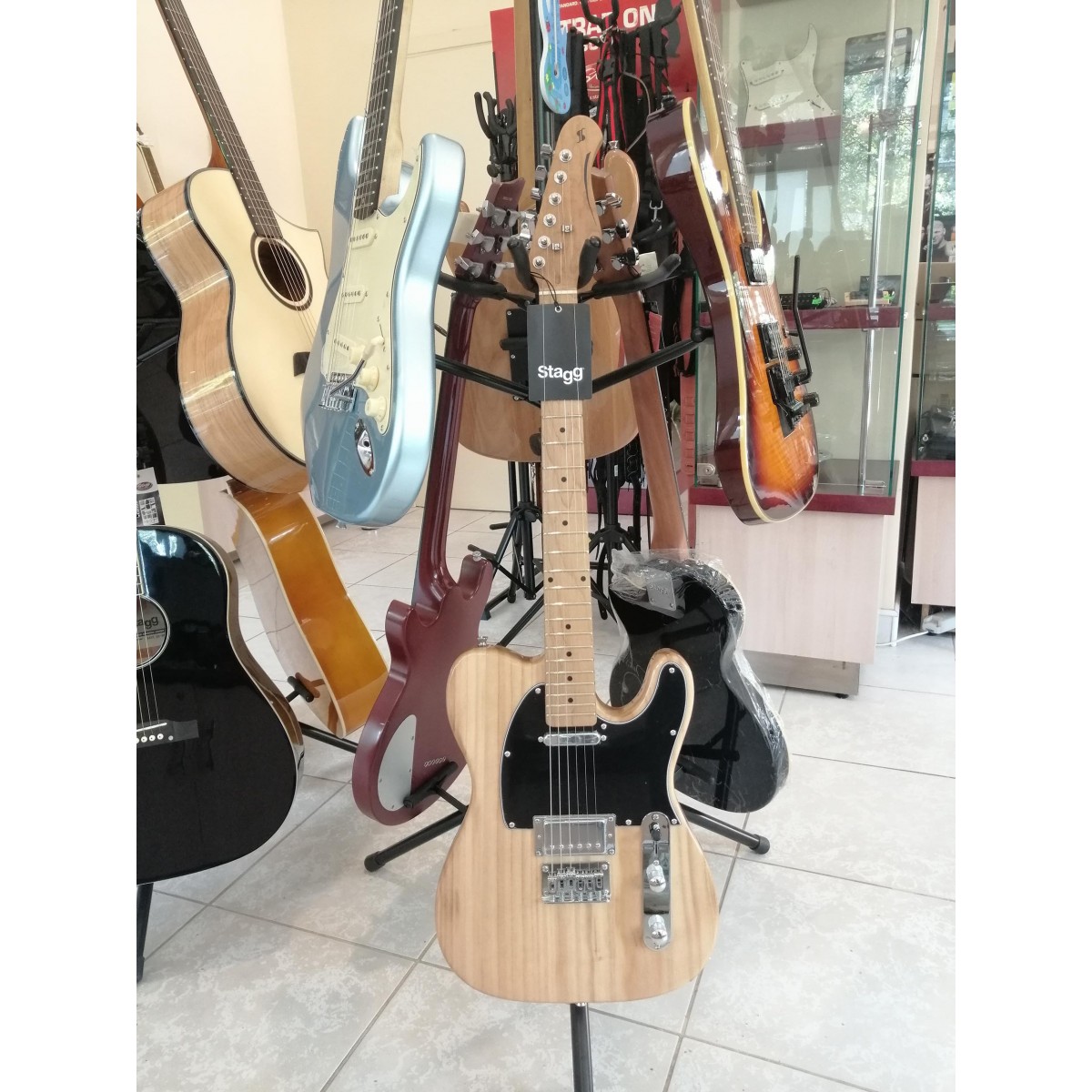 Elektriskā ģitāra Telecaster Stagg SET-PLUS NAT