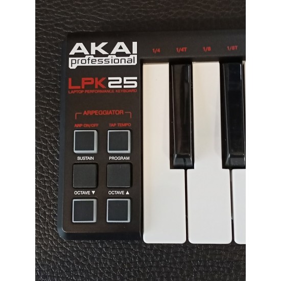 MIDI mini control keyboard AKAI LPK 25  - USB/MIDI 