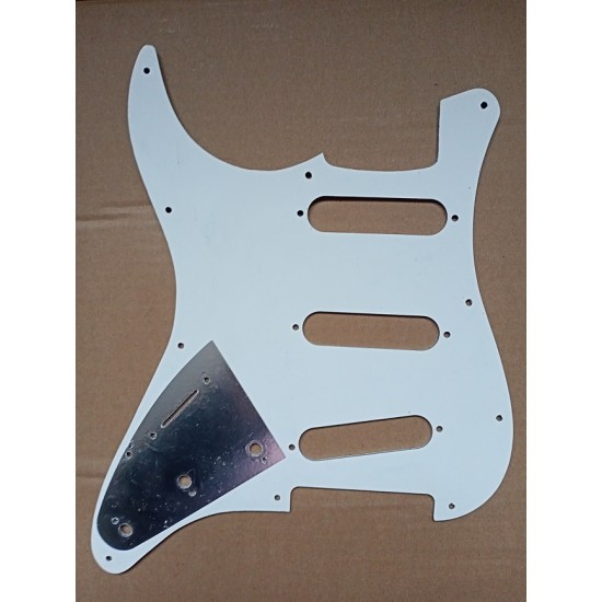 Dekoratīvais aizsargelements ģitārai, guitar pickguard plate cover SP-PKEL-STCREA Stratocaster modelis balts, 3 slāņu