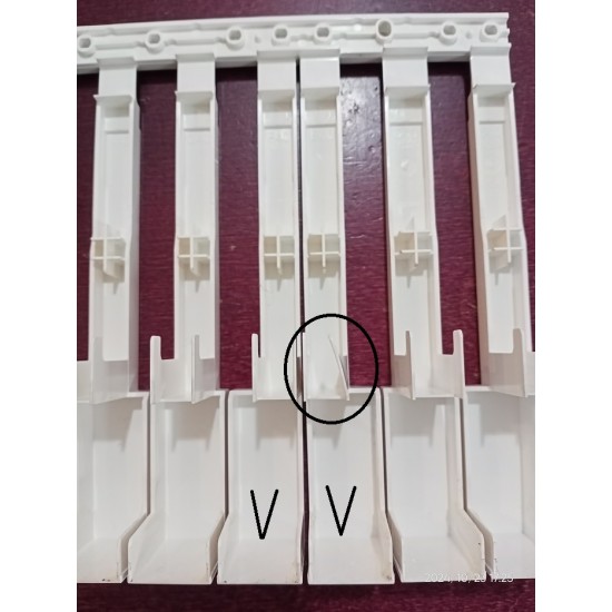 Synthesizer repair, key replacement