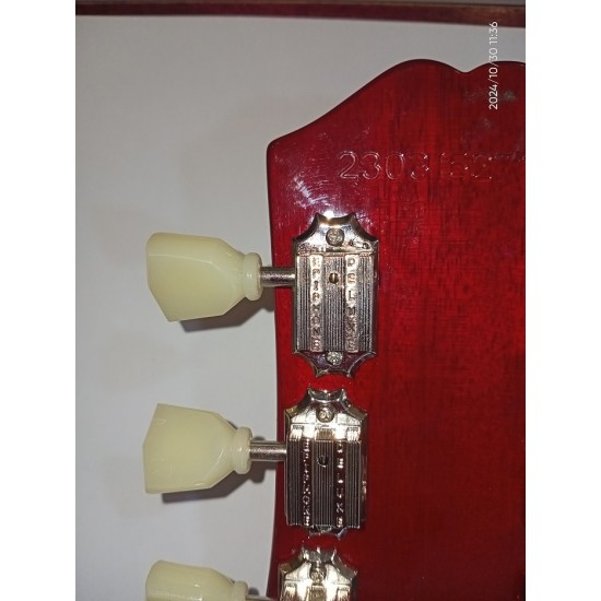 Guitar machine head repair