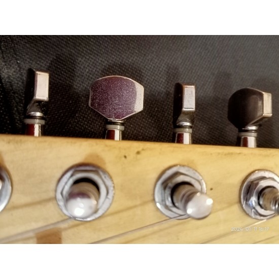 Machine heads Pegs repair